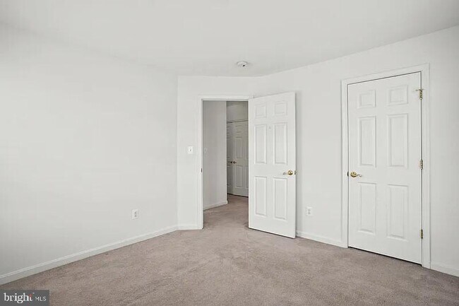 Building Photo - 24689 Siltstone Square