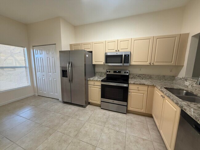 Building Photo - 5961 Forest Hill Blvd