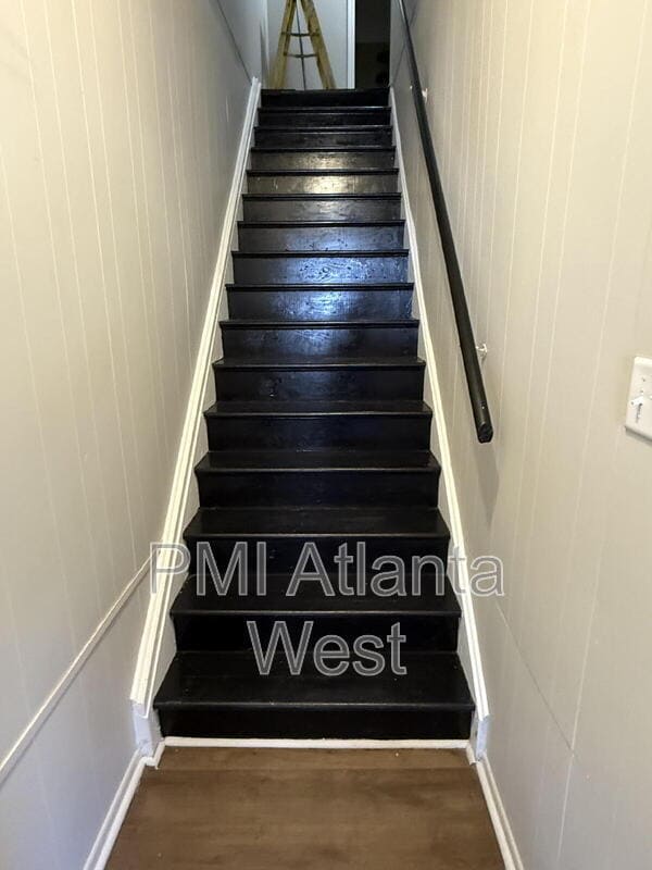 Building Photo - 1462 St Michael Ave