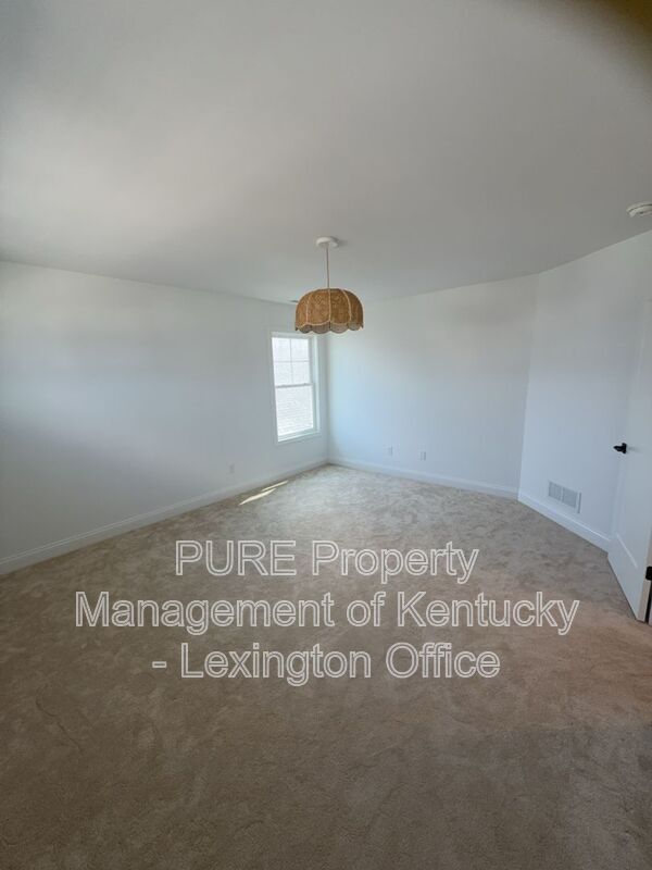 Building Photo - 1089 Squirrel Nest Ln