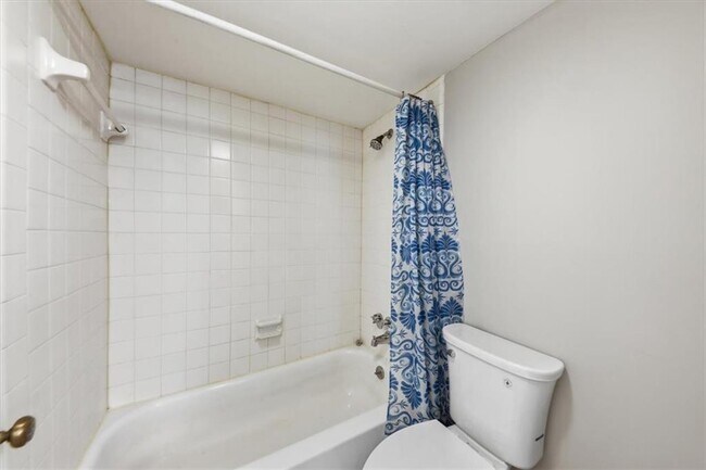 Building Photo - 54 La Rue Pl NW