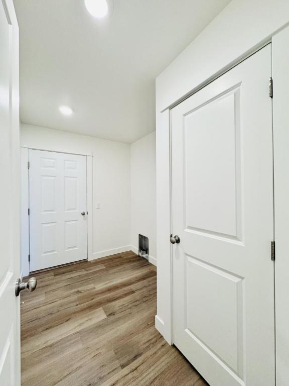 Building Photo - 208 Kinross Ct