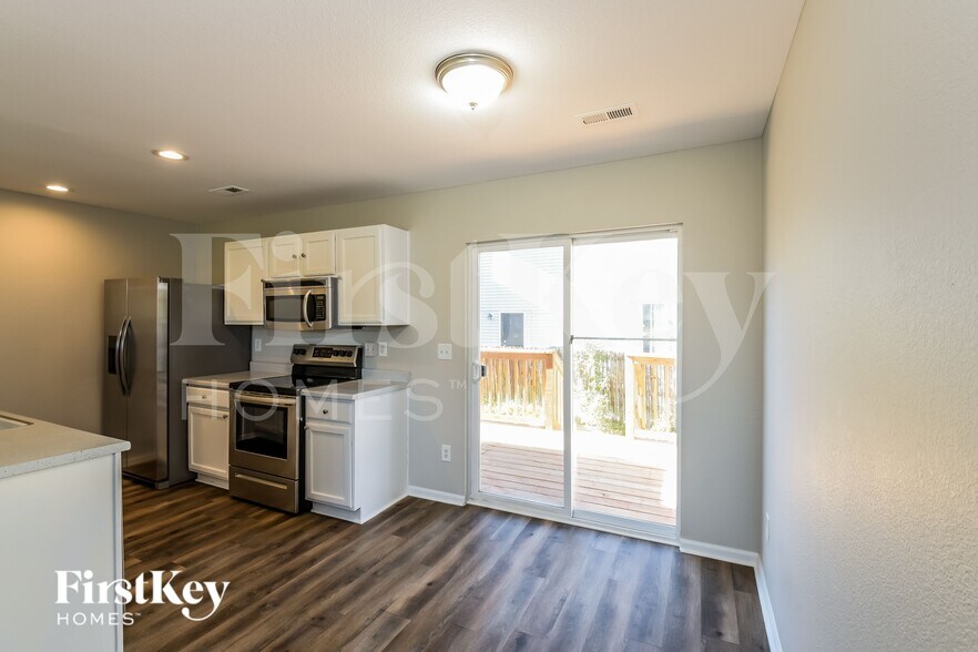 Building Photo - 4673 S Swadley Way