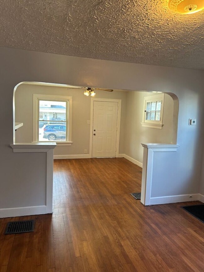 Building Photo - 1682-1684 Hearthstone Dr.