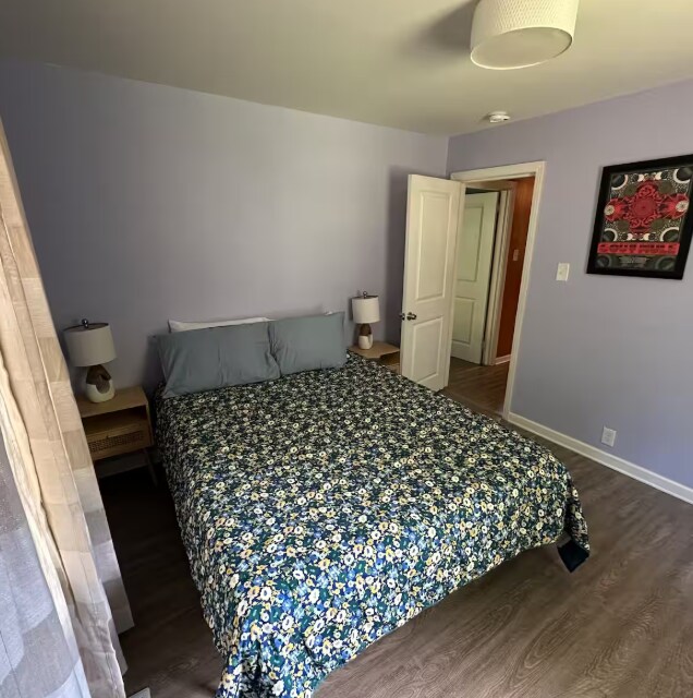 Building Photo - Charming 2-Bedroom Main-Floor Home with Fenced Yard & Utilities Included