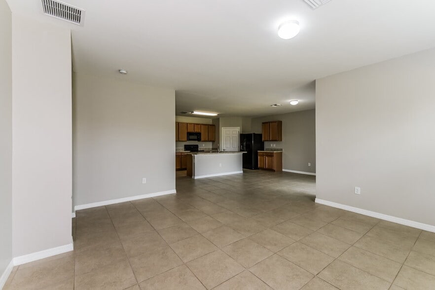 Building Photo - 449 SW 19th St