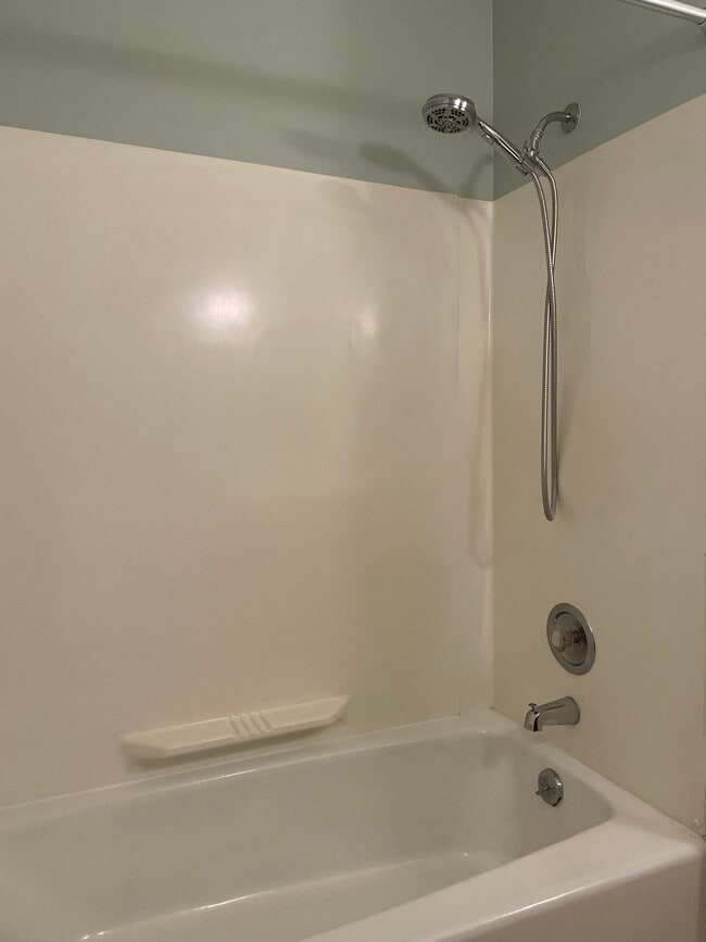 Building Photo - 1210 Acewood Blvd