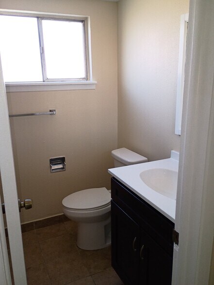 Building Photo - 4175 Krupp Dr