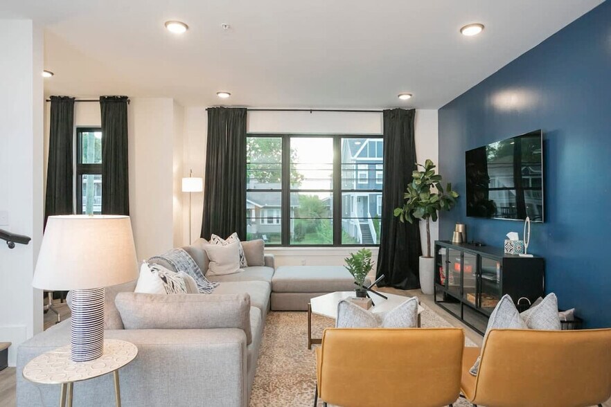 Building Photo - 402 Cleveland St