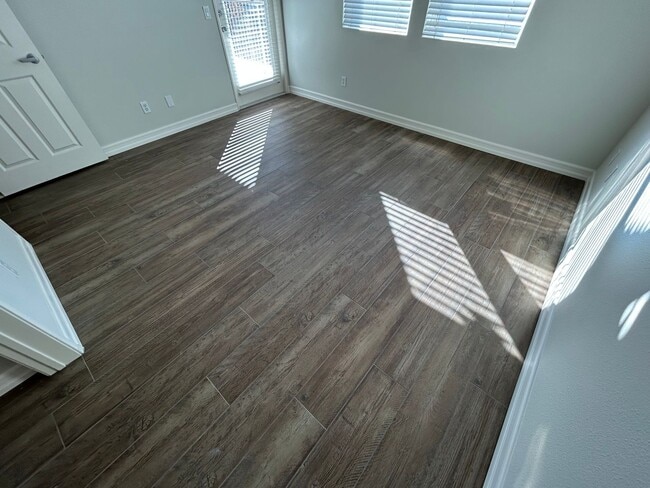 Building Photo - Temecula PKwy. 1 Bedroom, 1 Bath Condo with Garage