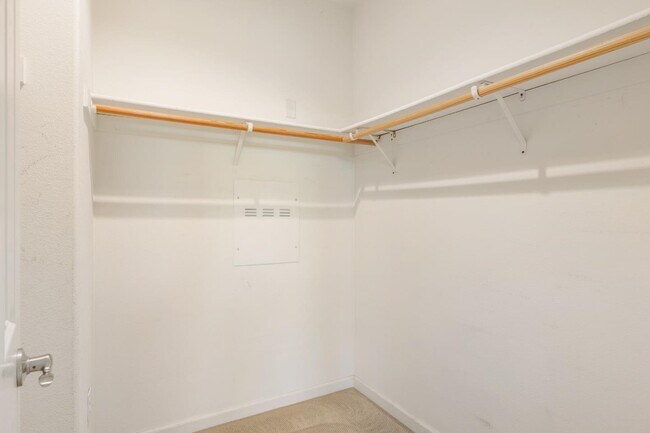 Building Photo - 307 Bautista Pl