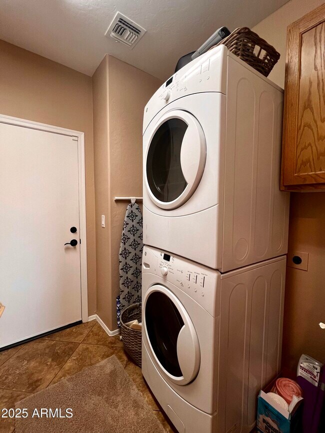Building Photo - 2361 W Turtle Hill Ct