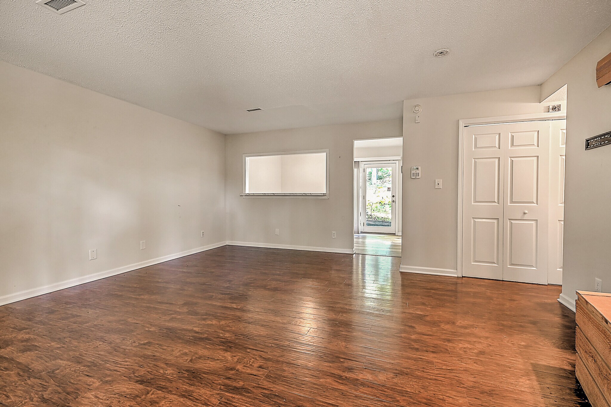 Building Photo - 208 Dean St