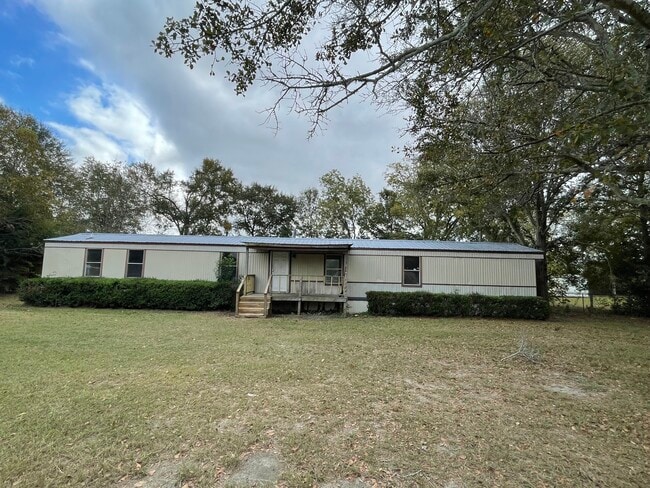 Building Photo - 176 Circle Dr