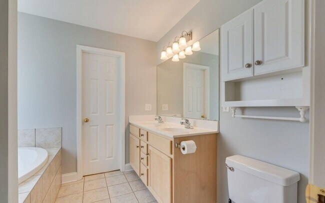 Building Photo - 205 Rockingham Meadows Dr