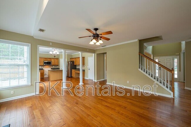 Building Photo - 804 Araya Ct