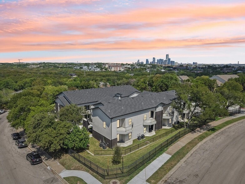 Building Photo - 2450 Wickersham Ln