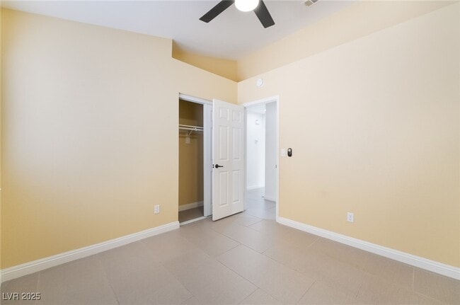 Building Photo - 9216 Sun Rose Ave