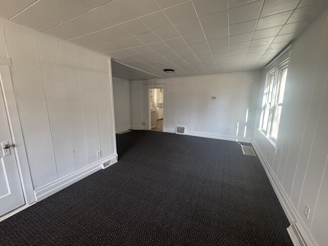 Building Photo - 420 Grand Ave