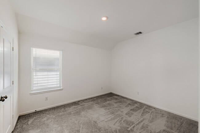 Building Photo - 4146 Balboa Dr