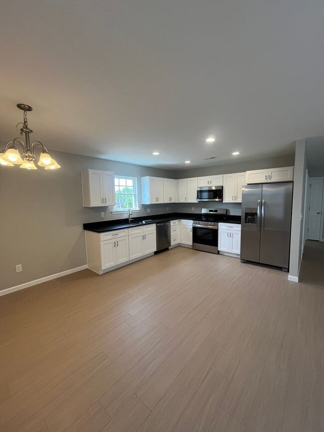 Building Photo - 492 State Rd S-42-2289