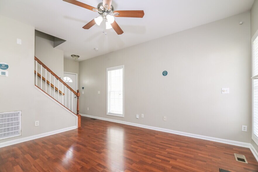Building Photo - 3816 Pin Oak Rd