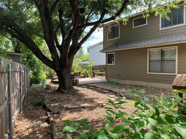 Building Photo - 904 Cottonwood Cove