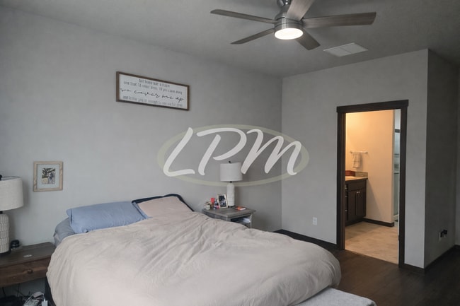 Building Photo - Spacious Open-Concept Single-Level Home