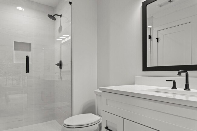 Building Photo - 1721 Osprey Poynte