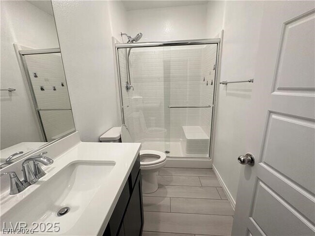 Building Photo - 9565 Camelback Crk Dr