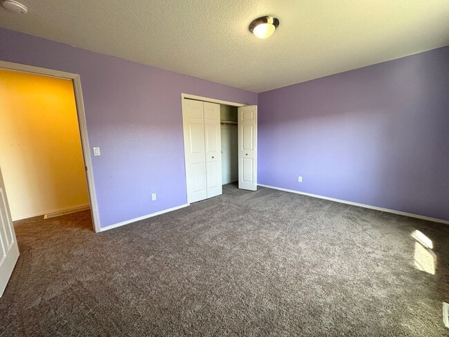 Building Photo - 4 Bedroom Bethany Home with Office on Main Level!