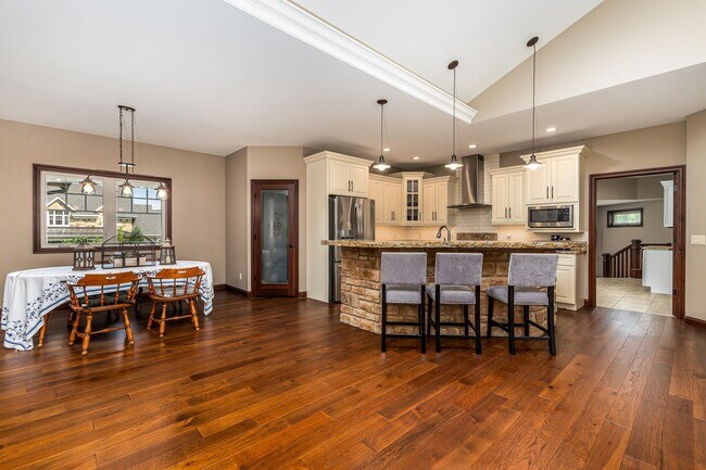 Building Photo - 1762 Creek Wood Dr