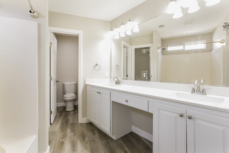 Building Photo - 6644 Weeping Pine St