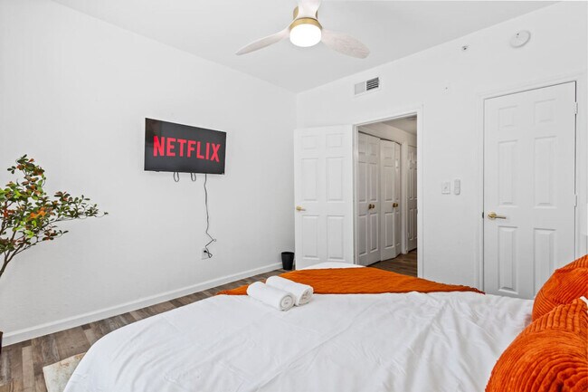 Building Photo - 2929 Kings Rd