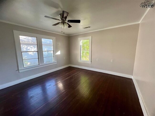 Building Photo - 3107 Ave R