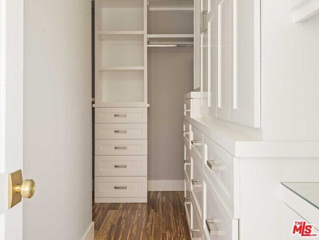 Building Photo - 3606 Berry Dr