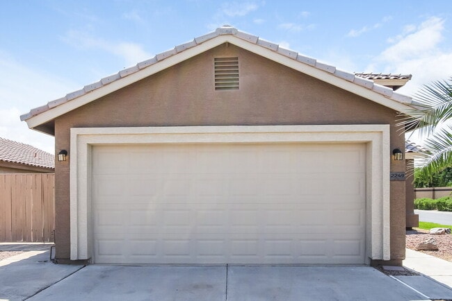 Building Photo - 12249 W Larkspur Rd