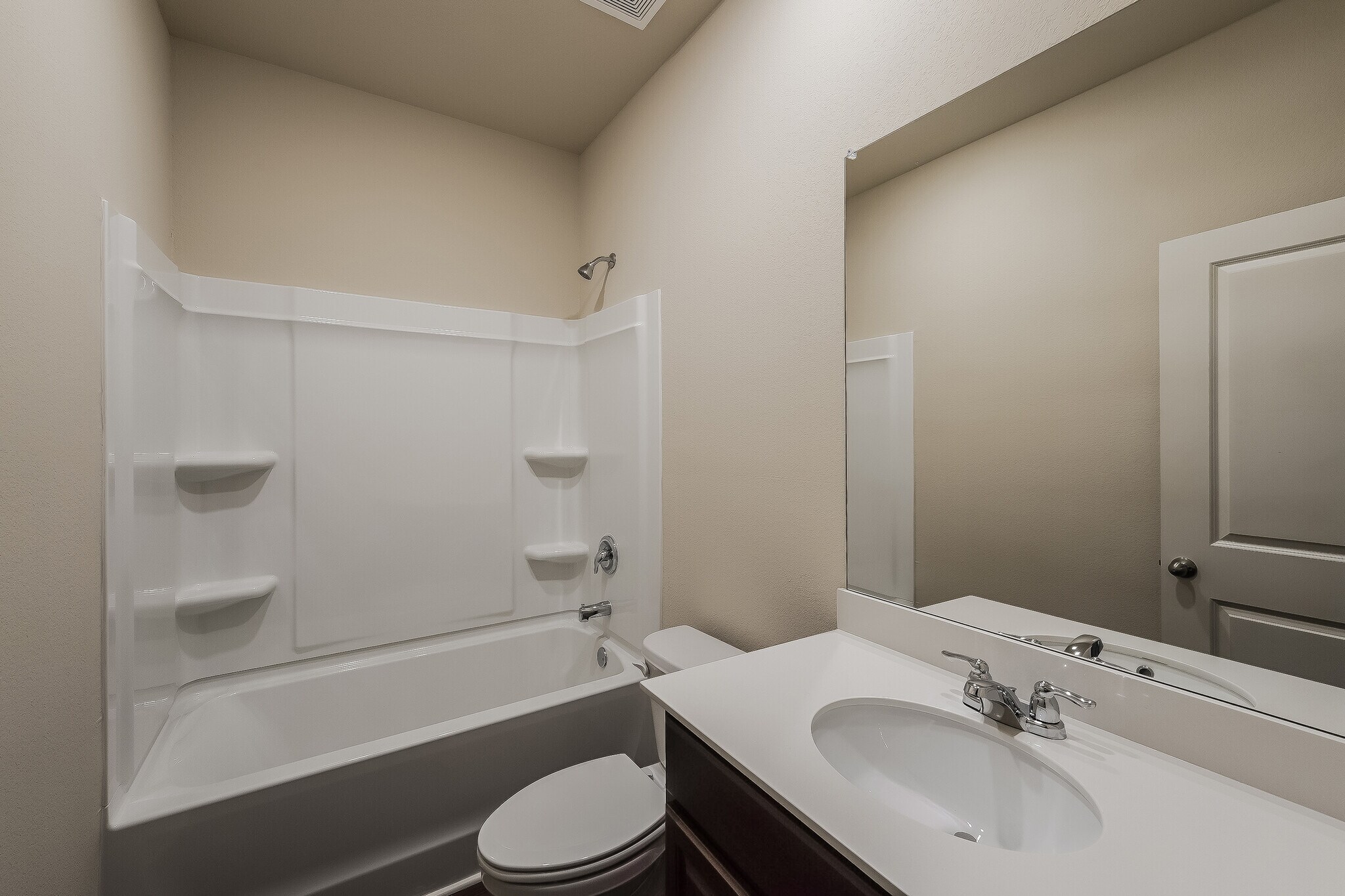 Building Photo - 425 Clover Cir