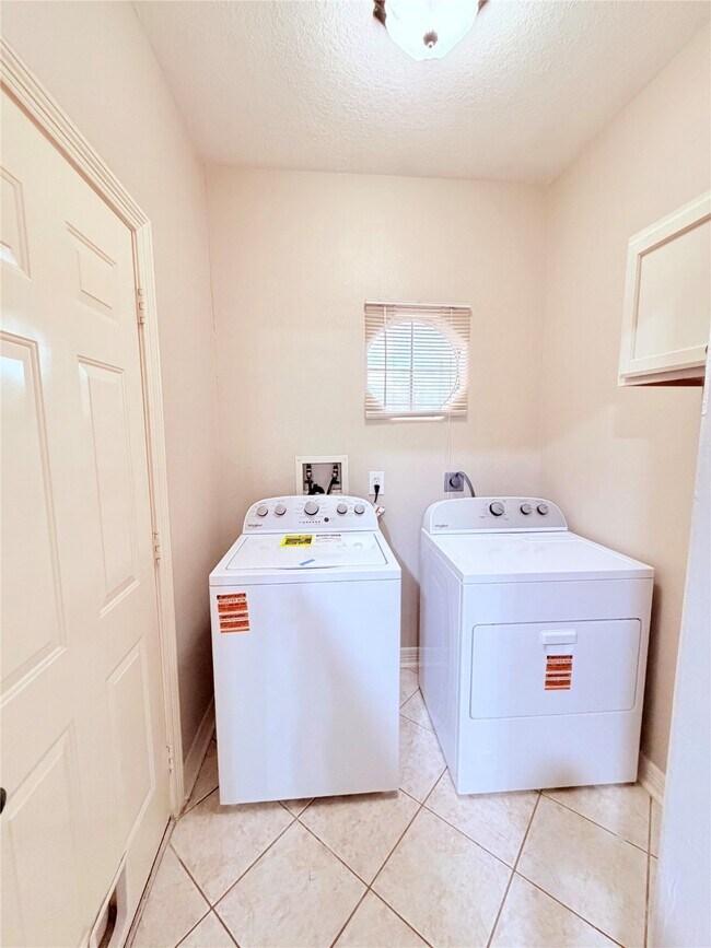 Building Photo - 19206 Plantain Dr