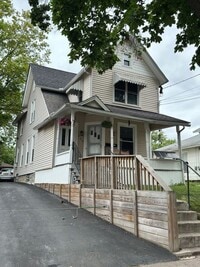 Building Photo - 260 Chestnut St