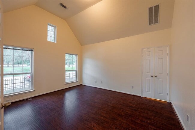 Building Photo - 7219 Crimson Sky Dr