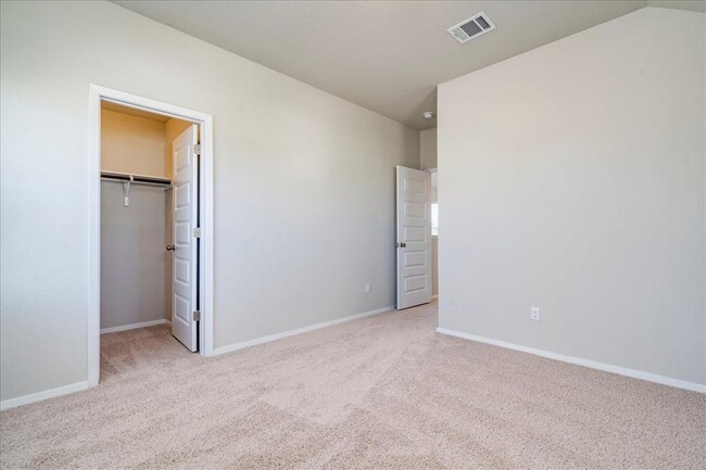 Building Photo - 116 White Dunes Dr