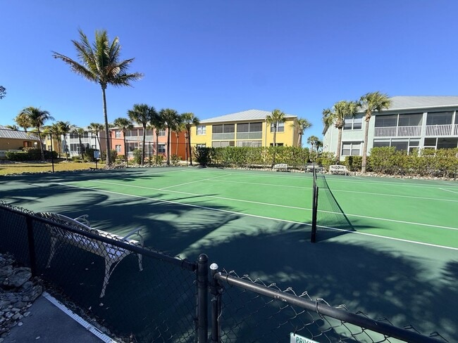 Building Photo - Waterfront Condo 3/2/1 - FULLY FURNISHED! - (Available annually or monthly)