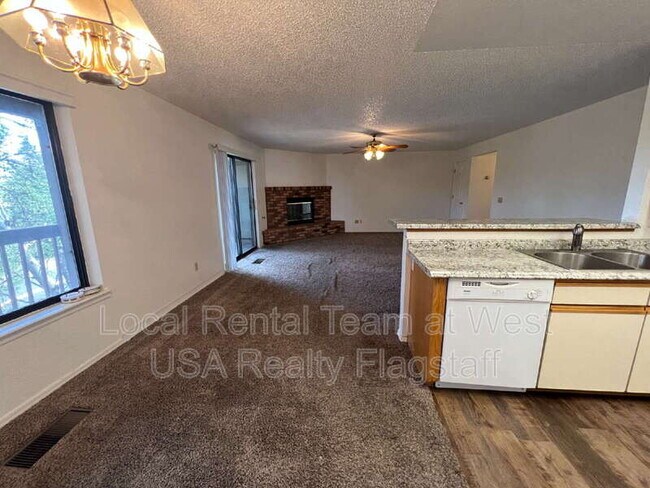 Building Photo - 2721 N Walnut Hills Dr