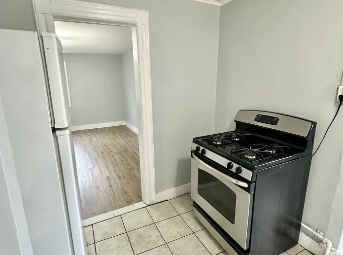 Building Photo - 117 4th Ave