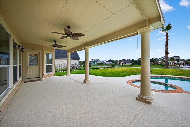 Building Photo - 1902 Sparrows Ridge