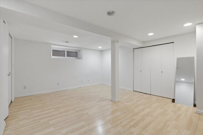 Building Photo - 3716 N Wayne Ave