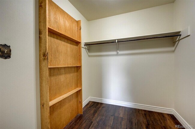 Building Photo - 5335 Picket Dr