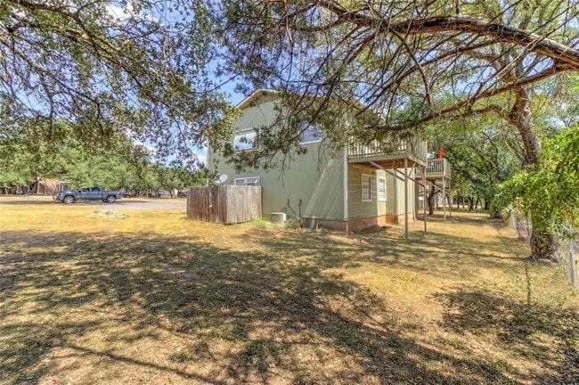 Building Photo - 400 Hedgewood Dr