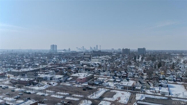 Building Photo - 769 19th St